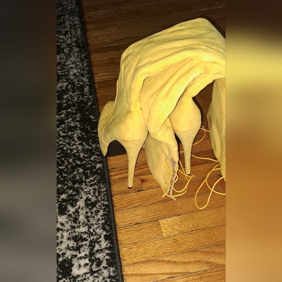 Thigh high boots - Picture 2 of 3